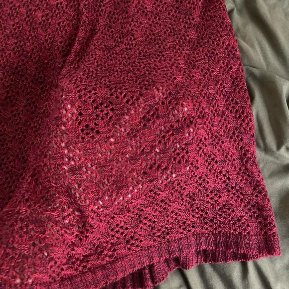 Dark red knit blouse - Picture 3 of 3